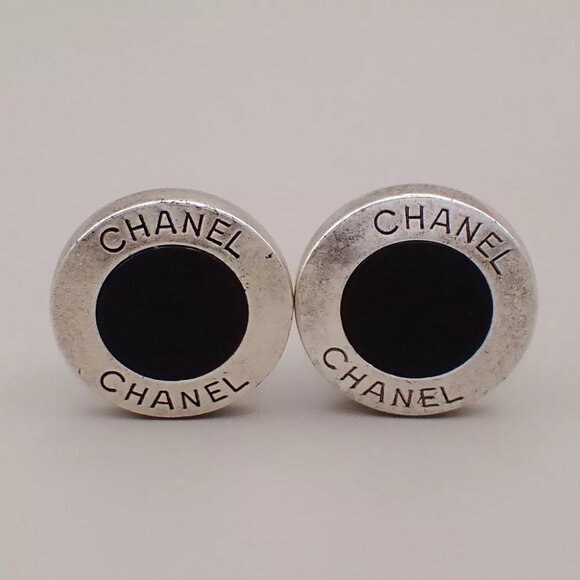 CHANEL Logo Round Button Earrings 99P Clip-On Silver Vintage Accessory 31RJ797 - Picture 1 of 10
